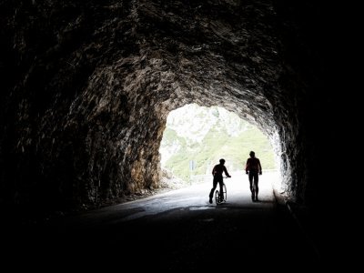 Pod Falzaregem, klasické temné tunely
