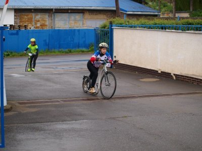 Aurora v zeleném na trati kriťasu