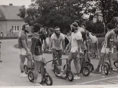 A toto je pohled krapet zpět do historie