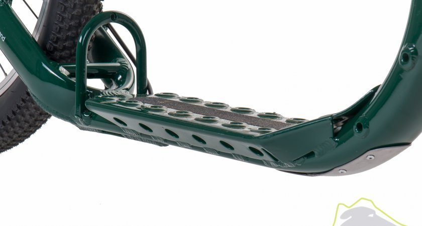 Detail praktického stupátka koloběžky Kickbike Cross MAX 20 - Behejsepsem
