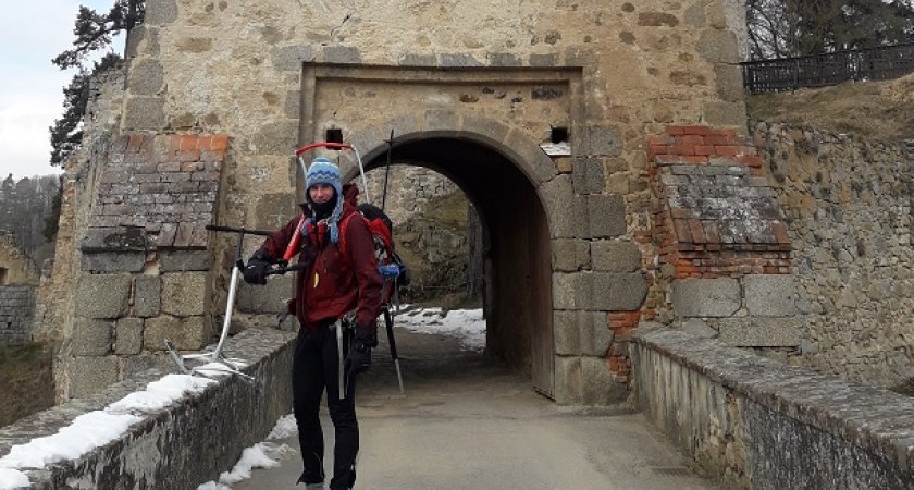 Nástup přes hrad