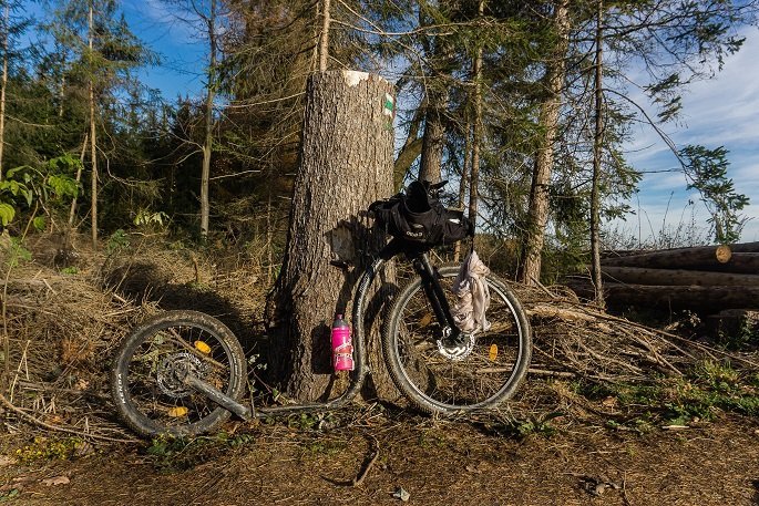 Trasujeme i na sériovém stroji Kickbike Cross FIX 27,5