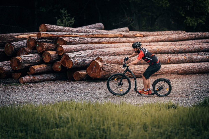 Kickbike Cross FIX - takto vypadá klasický krabicák