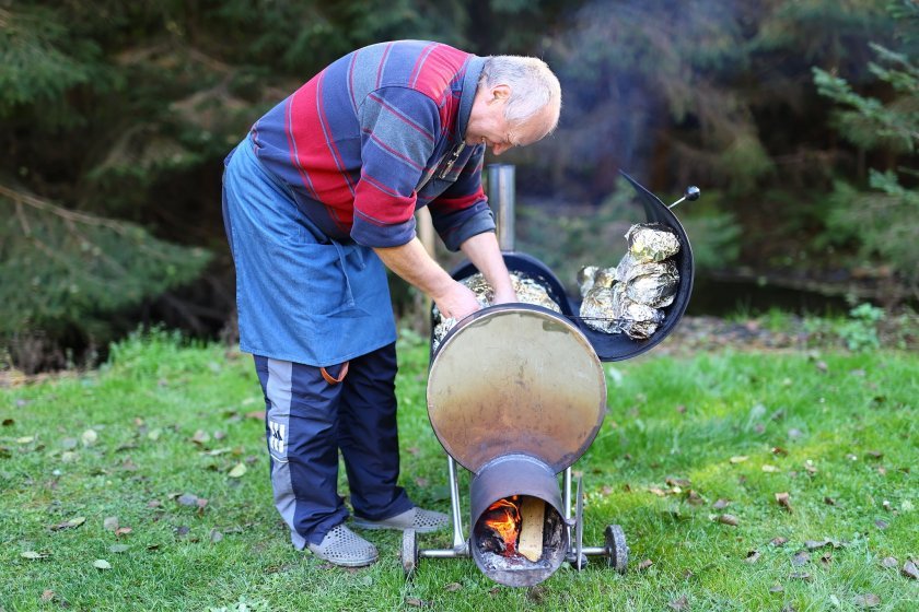 V sobotu se podávala lahodná krůtí stehna z této lokomotivy